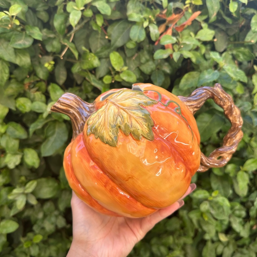 Pumpkin Shaped Teapot - Orange and Brown